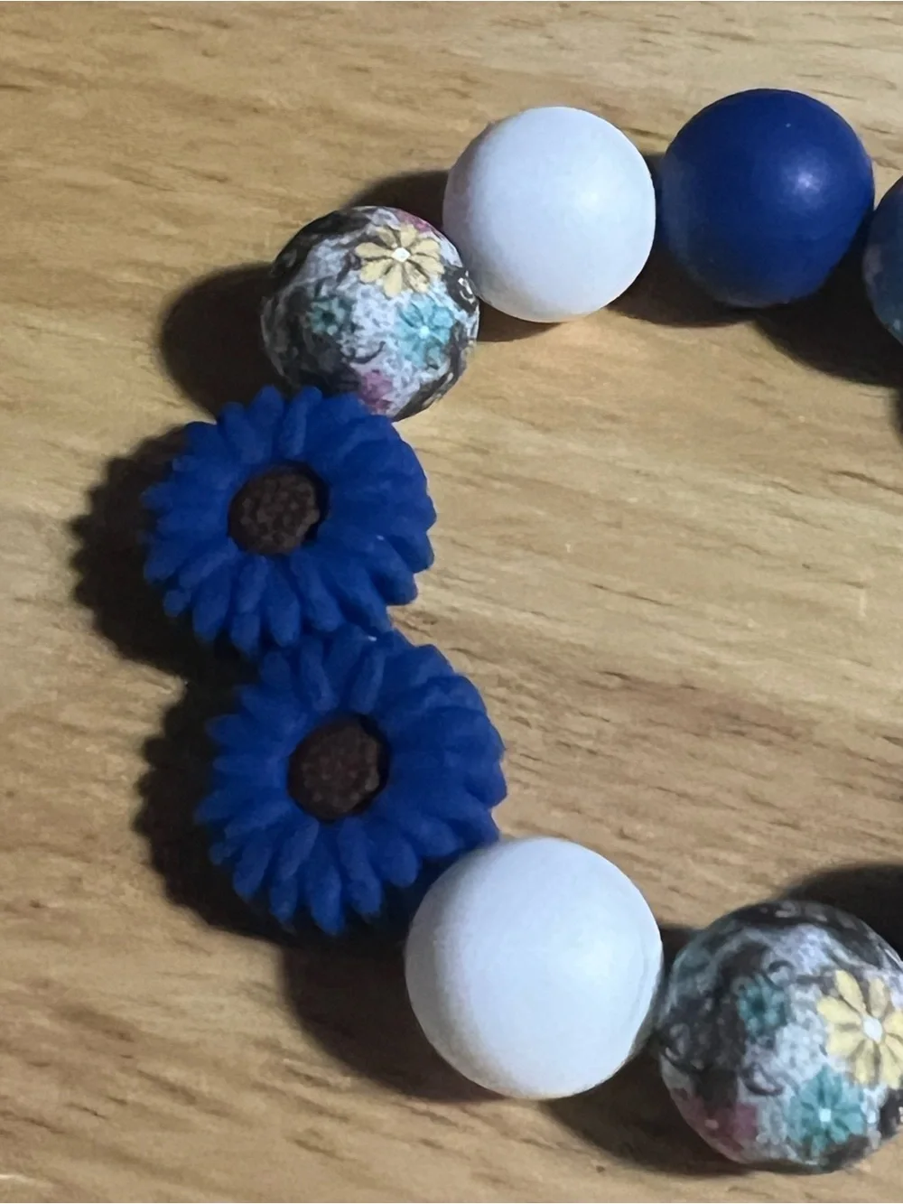 Blue & White Floral Bead Bracelet - Youth Stretch Accessory B263